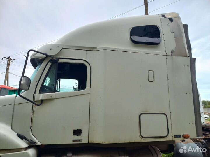 Кабина freightliner фредлайнер