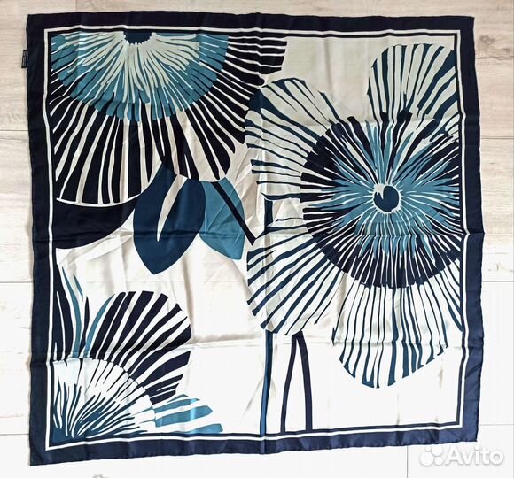 Женские шарфы и платки