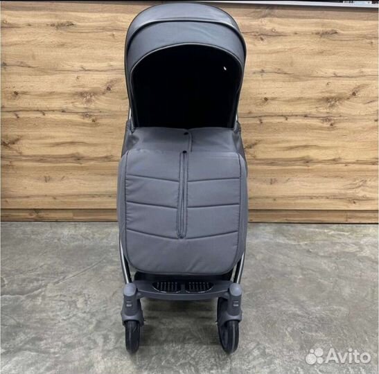 Новая всесезонная коляска Luxmom 790 серый цвет