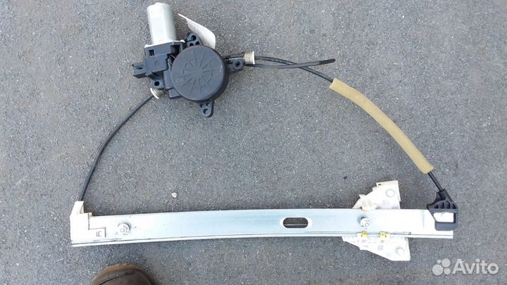 Стеклоподъемник передний правый Mazda 3 BL