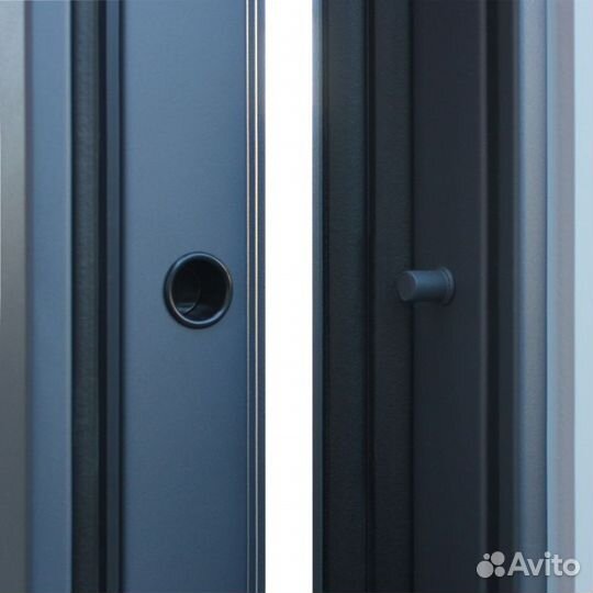 Входная дверь с окном и терморазрывом