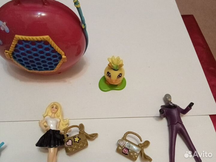 Барби из Киндера, Бражник, цыпленок Чико Винкс