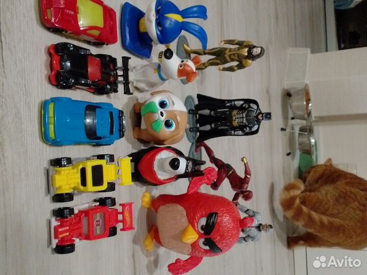 Детские машинки игрушки из бургер кинга