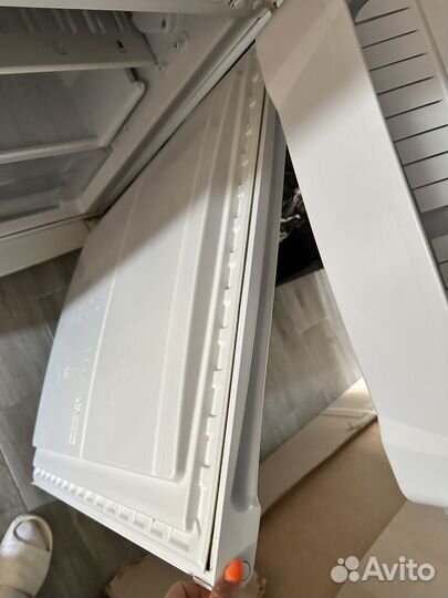 Холодильник indesit SB167.027