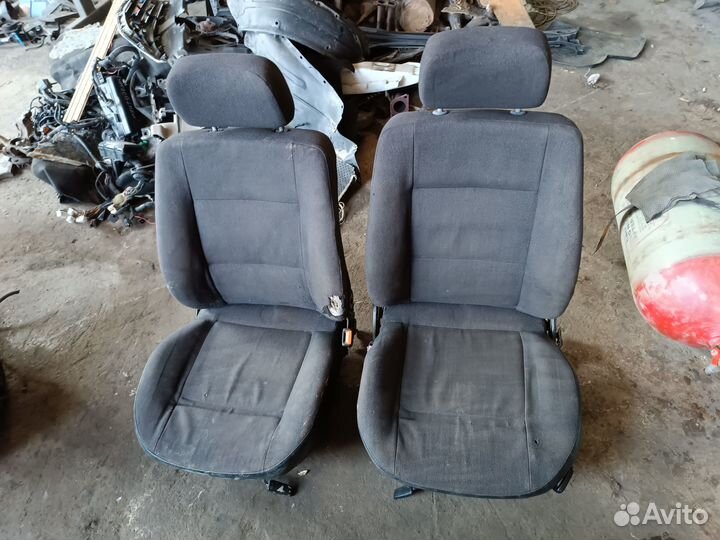 Сиденье переднее Audi 80 B3