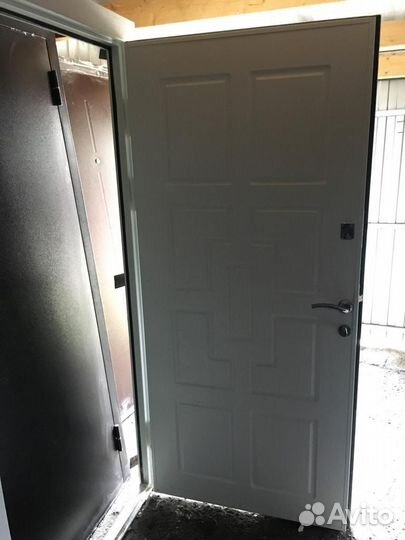 Дверь входная металлическая бу