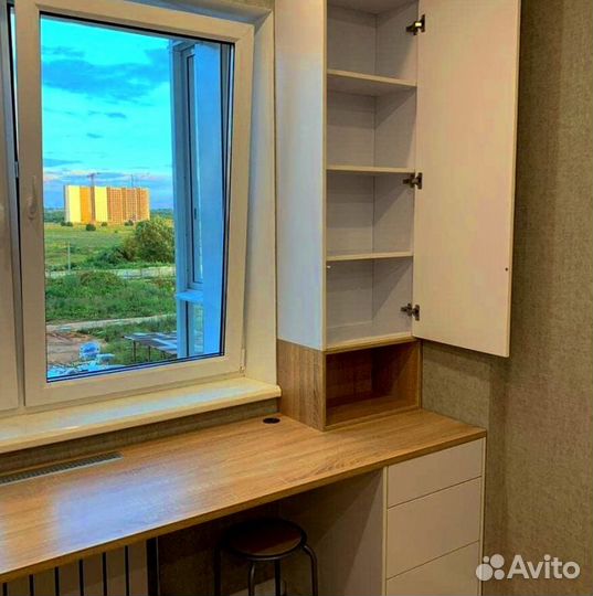 Рабочая зона у окна