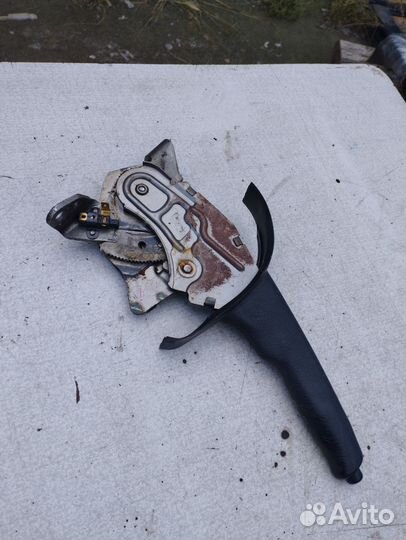 Рычаг стояночного тормоза Nissаn Рrimеra Ниcсaн