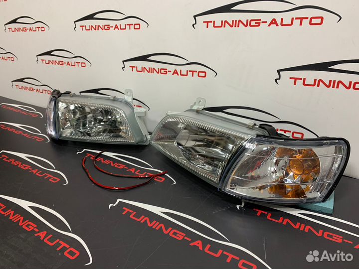 Фары Toyota Caldina (T190) 1992-2002 год (светлый хрусталь)