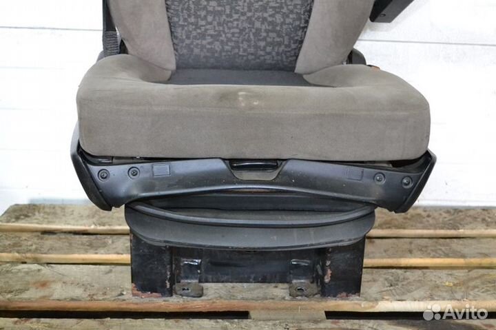 Пассажирское сиденье, одиночное DAF XF105 (01.05)