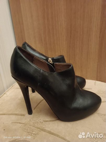 Кожаные ботильоны