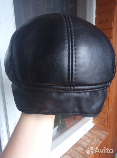Мужская кожаная кепка