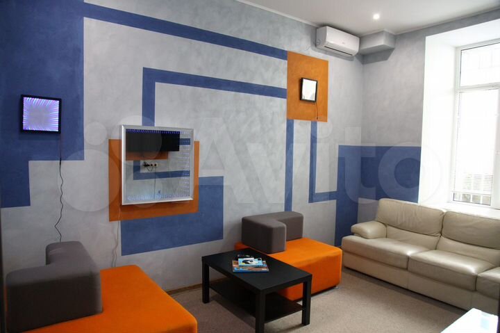 Комната 8 м² в 4-к., 1/10 эт.