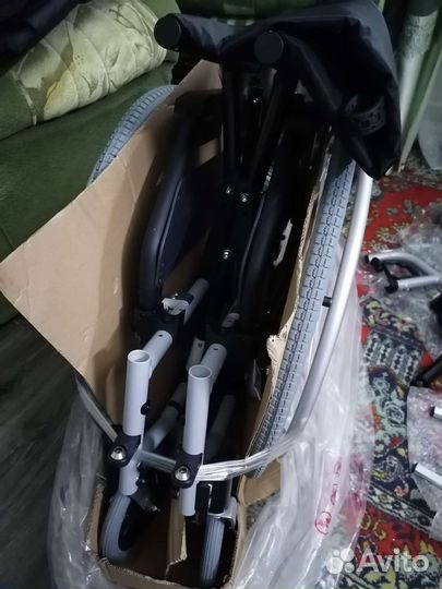 Инвалидная коляска прогулочная (новая)