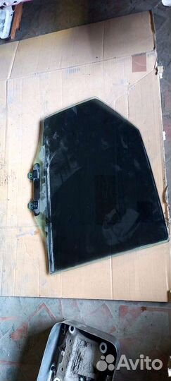 Хонда Цивик 5Д заднее стекло левое правое 2008год