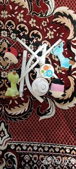 Игрушки в кроватку