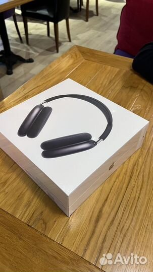 Airpods Max premium