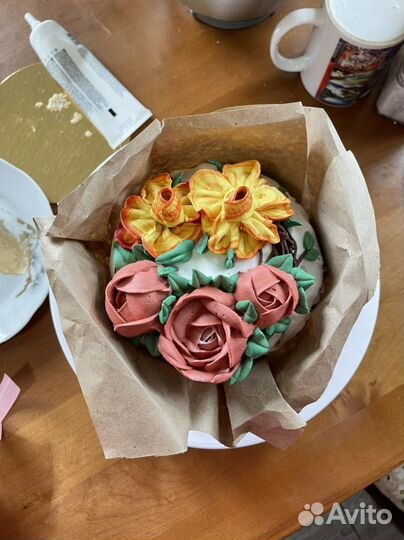 Пасхальный кулич, торты бисквитные, капкейки