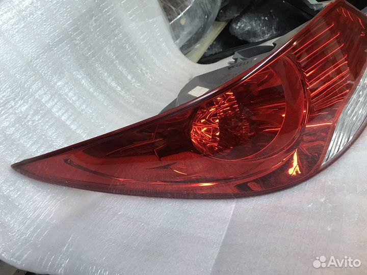 Фонарь левый и правый Hyundai Solaris оригинал