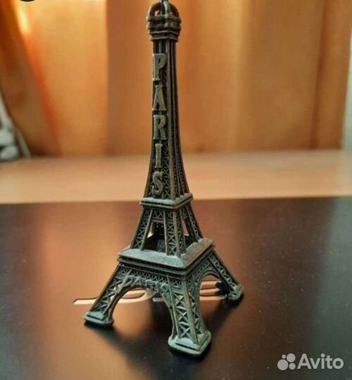 Эйфелева башня