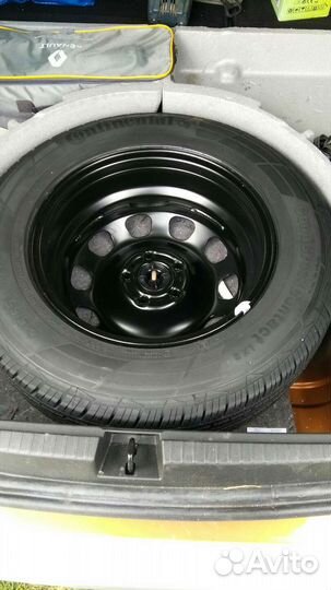 R16 Continental ContiCrossContact LX2 215/65, PCD 5x114.3 DIA 66.1