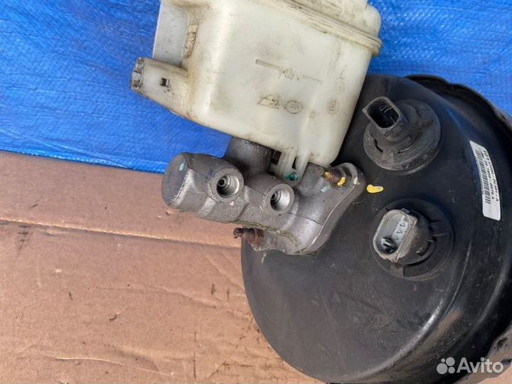 Главный тормозной цилиндр Toyota Sequoia Sr5 XK60