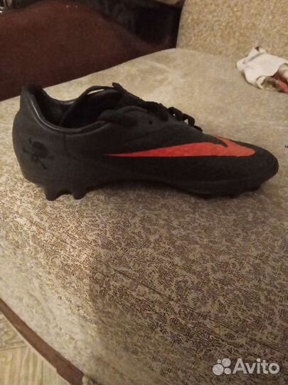 Футбольная обувь бутсы nike 39 размер