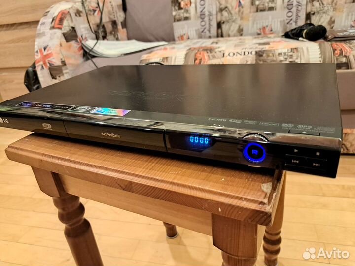 DVD Караоке система с микрофонами и диском