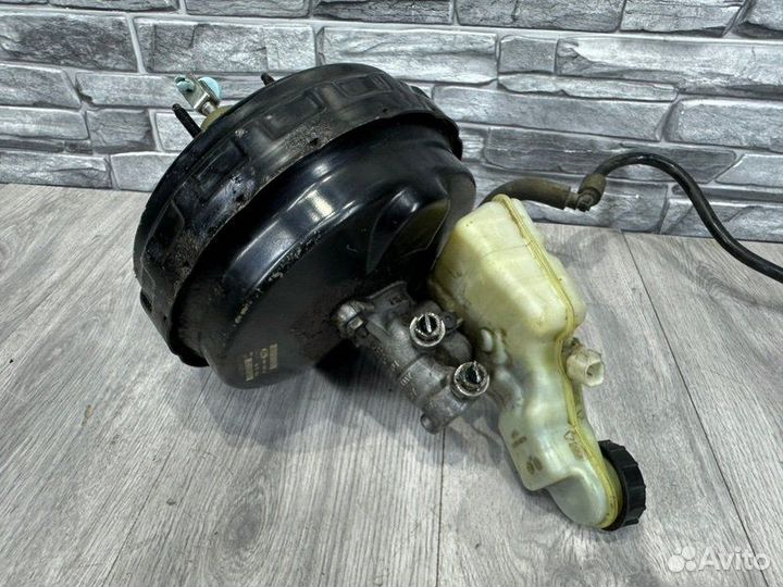 Усилитель тормозов вакуумный Ford Focus 3 pnda
