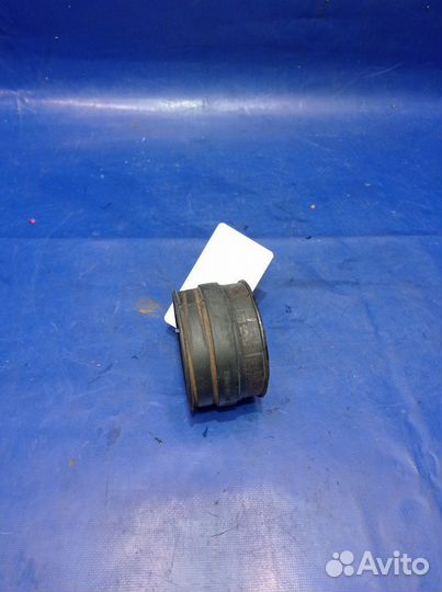 Патрубок воздухозаборника Mitsubishi Pajero Io