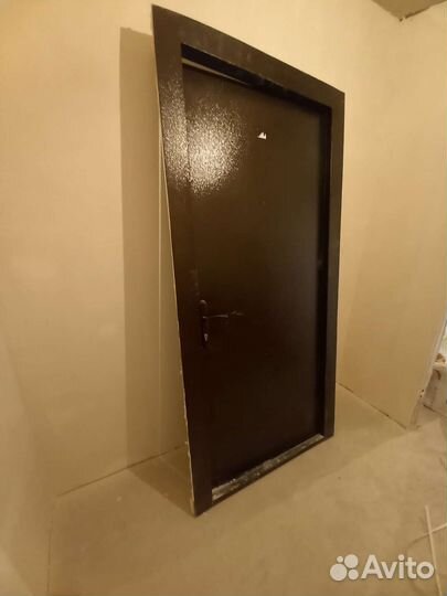 Дверь входная металлическая