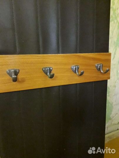 Вешалка прихожая