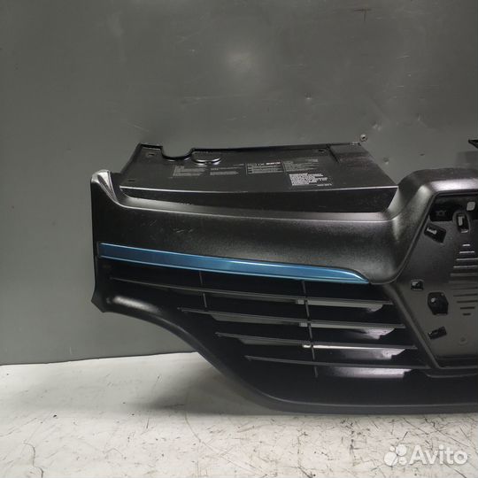Решетка радиатора Renault Logan 2