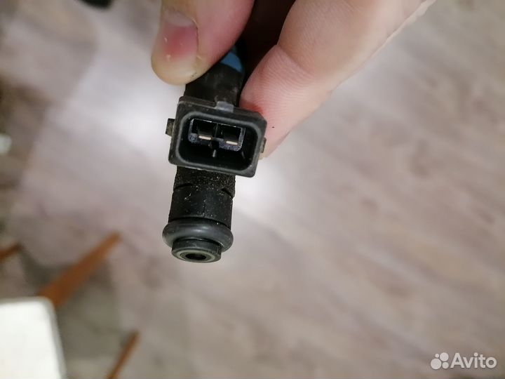 Продаю форсунки VAZ20735, 4 шт