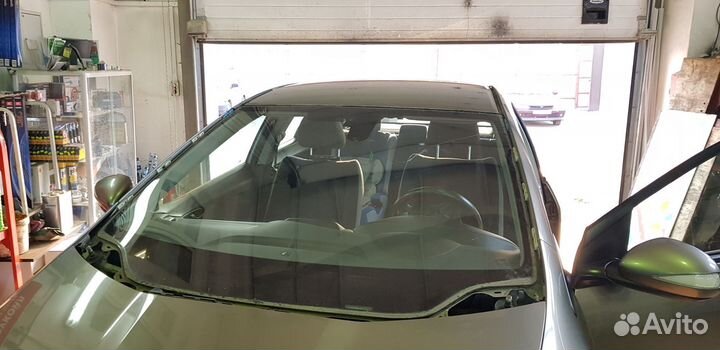 Лобовое стекло на Хонда Цивик