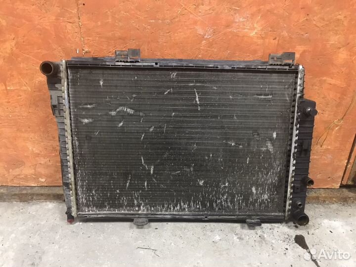 Радиатор основной mercedes w202