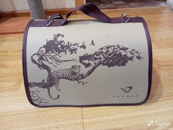 Переноска для кошек и собак