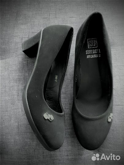 Туфли женские 38 размер черные замшевые