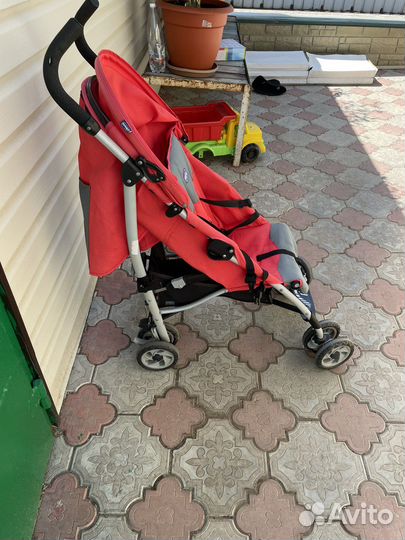 Прогулочная коляска