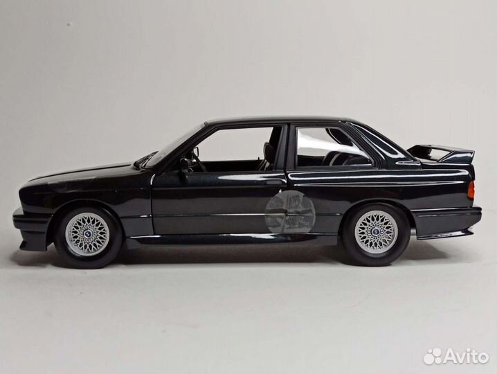 Bmw M3 (E30) Street Black 1987 Minichamps 1:18