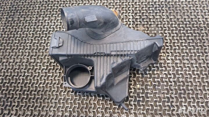 Корпус воздушного фильтра Nissan Note E11, 2012