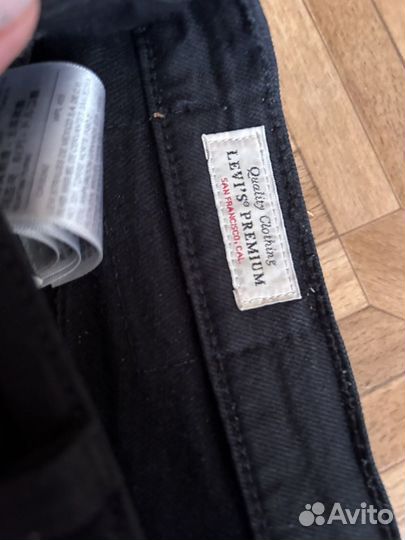 Женские джинсы Levis 501