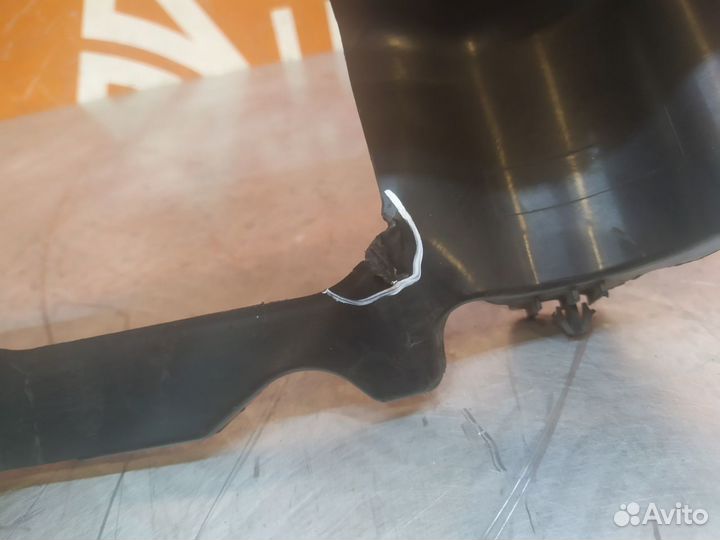 Дефлектор радиатора правый Toyota Rav4 4 CA40