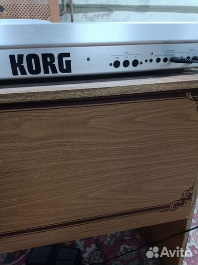 Синтезатор Korg Trinity