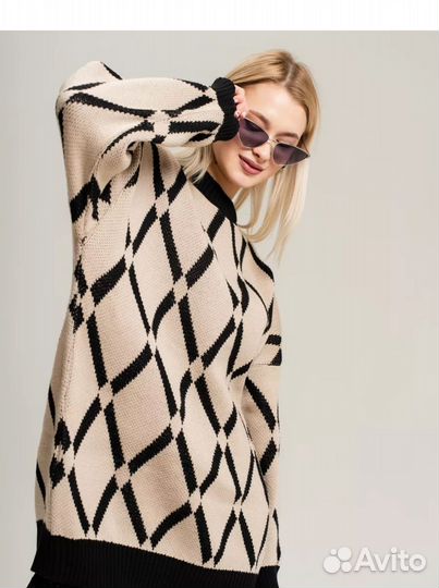 Свитер женский
