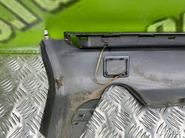 Накладка порога левая Mercedes-Benz E-Class W124