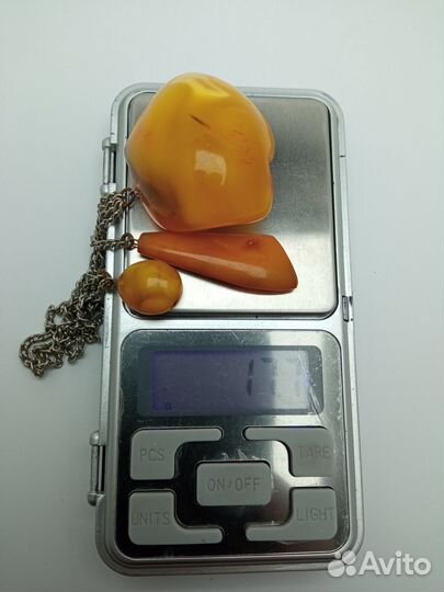 Янтарная брош СССР