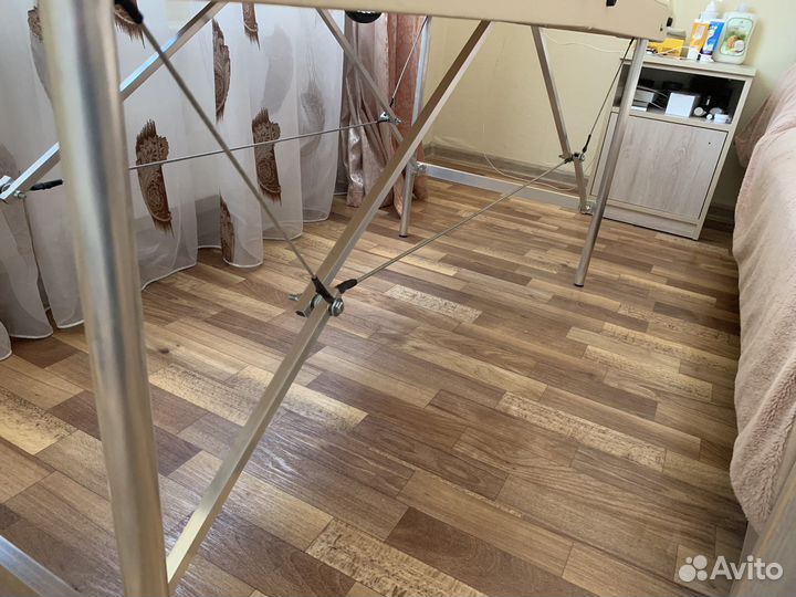 Кушетка для наращивания ресниц