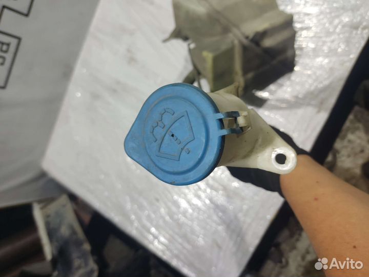 Бачок омывателя Range Rover Vogue L322