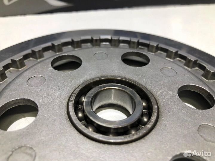 Крышка корзины сцепления Yamaha YZF-R1 2000г